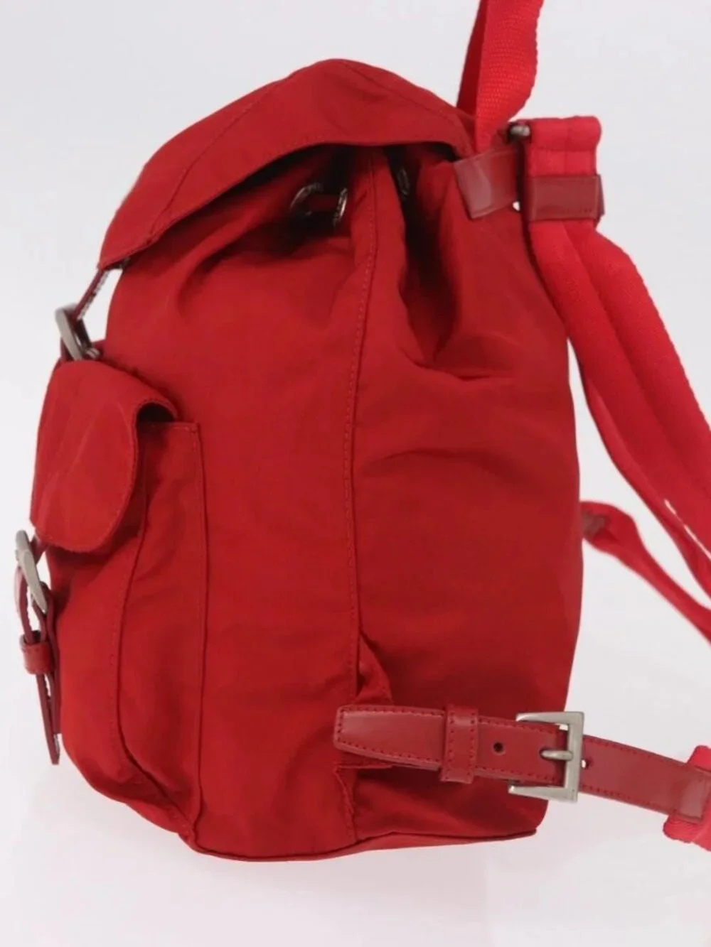 Prada brand	prada color	red